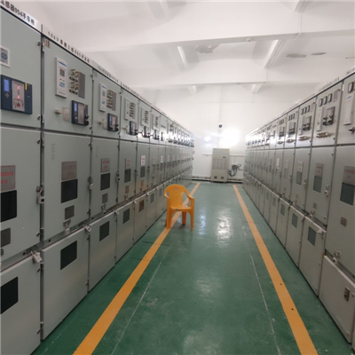 江西某變電站開關(guān)柜局放現(xiàn)場